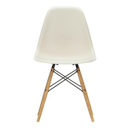 Cadeira Eames em Plástico DSW / Base maple